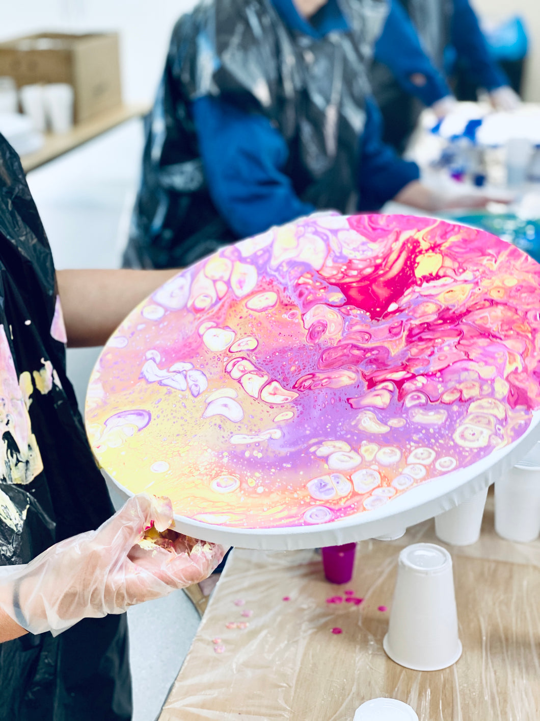 Fluid paint pour - Saturday 24th September 11:00-12:30pm